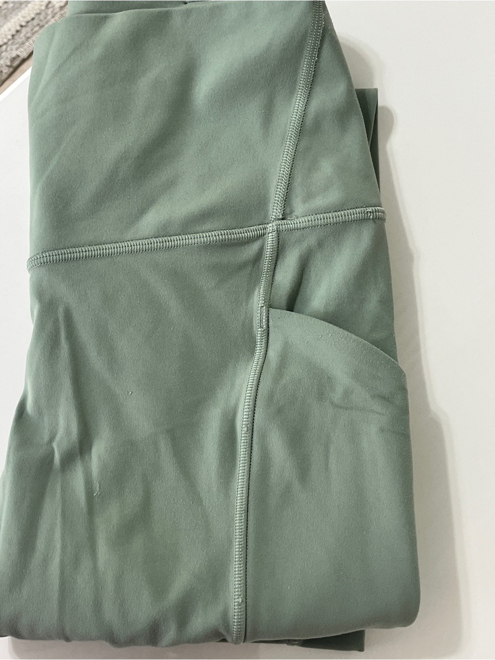 lululemon athletica size 6 Green Leggings - Picture 7 of 7